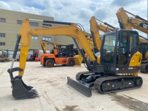Excavatrice sur chenilles d'occasion XE60G PRO robuste, mini-pelle de 6 tonnes pratique pour le creusement de petits étangs et la réparation de bordures de rue - Product Image 1