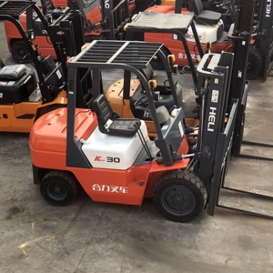 รถยกดีเซล HELI 3 ตัน มือสองคุณภาพสูง เสาไฮดรอลิกสองตอน ยางตัน สภาพใช้งานดี - Product Image 5