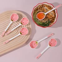 Cuillère à soupe en céramique fraise kawaii, cuillère à dessert longue poignée peinte à la main, style coréen, pour café et crème glacée, accessoires de cuisine