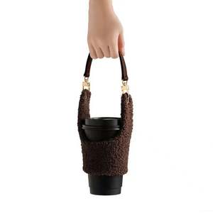Porte-gobelet portable en peluche réglable, sac de transport mignon pour tasses à café, manchon pour tasses à thé au lait et boissons avec sangle - Product Image 3