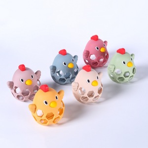 二合一防咬婴儿牙胶摇铃 柔软硅胶玩具 适合出牙期 0-24 个月 男女通用 - Product Image 3