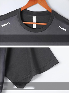Conjunto Deportivo Unisex de 2 Piezas, Resistente al Viento, de Secado Rápido, Camiseta de Manga Corta con Malla, Pantalones Cortos con Cintura Elástica y Cordón Ajustable, Ligero - Product Image 4