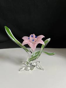 Escultura de Lirio, Flor Rosa, Hojas Verdes, Decoración Contemporánea de Cristal, Arte de Mesa, Pieza Única - Product Image 2