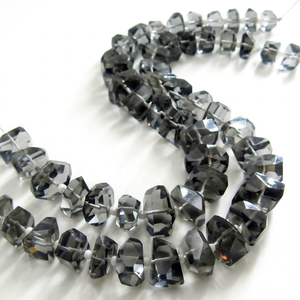 Perles de quartz gris fumé facettées en forme de pépites 8-10 mm |   Perles en verre soufflé Hydro Crystal, entretoises, en vrac, brin de 8 pouces pour bijoux - Product Image 1