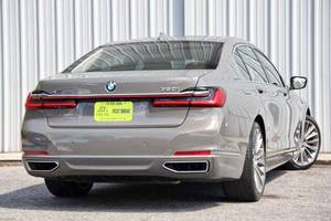 Vente en gros – BMW Série 7 AWD 750i berline 4 portes, conduite à gauche, intérieur cuir foncé, sièges en cuir, moteur ACC, jantes R18 – Véhicules d'occasion - Product Image 5