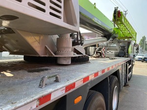 Nueva Grúa Zoomlion ZTC250 de 25 Toneladas de Alta Eficiencia para Trabajos de Infraestructura - Product Image 6