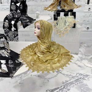 Ms2106 Foulard Hijab Femme en Jersey de Coton Imprimé Paillettes Florales, Luxueux, Respirant, Doux, Châle Premium Quatre Voiles – Vente en Gros Usine - Product Image 3