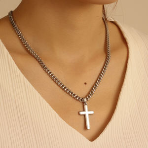 Collier personnalisé gravable au laser avec pendentif croix en acier inoxydable, chaîne cubaine ou chaîne serpent, cadeau pour homme – Vente en gros - Product Image 3