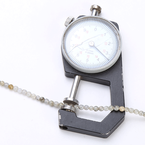 ลูกปัดมูนสโตนสีรุ้งขนาด 8 มม. อัญมณีสีน้ำเงินขัดเงา โคราอาเกต แร่ตาแมว สำหรับขาย - Product Image 2