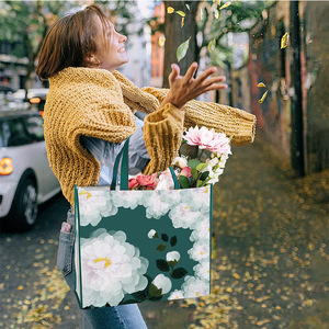 Sac cadeau non tissé laminé de grande capacité, durable/réutilisable, recyclable, personnalisé, à imprimé intégral, sac fourre-tout pour shopping et promotion - Product Image 5