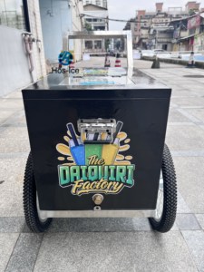 Carrito de Comida Móvil de Acero Inoxidable con Aislamiento y Refrigeración para Bebidas Pequeñas y <span class=keywords><strong>Leche</strong></span>, en Venta - Product Image 3