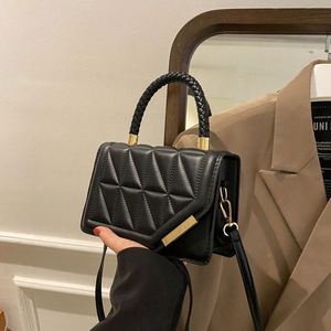 2023 Vintage Lady Fashion Crossbody Hand <b>Bag</b> PU with Diamond Lattice Design Large Capacity and <b>Long</b> Chain Letter Decoration - Product Image 2