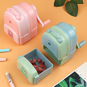 Taille-crayon manuel Chen & Guang à manivelle, grande capacité, pour étudiants, usage scolaire, modèle plastique 906T1 - Product Image 1