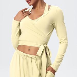 Camiseta ajustada con logo personalizado, cintura personalizada, <span class=keywords><strong>ropa</strong></span> de invierno para <span class=keywords><strong>mujer</strong></span>, hermosa, al por mayor, MOQ bajo, camiseta deportiva lisa. - Product Image 2
