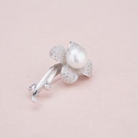 Broche de perle d'argent en forme de fleur de haute qualité pour la décoration de robe