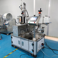 Machine d'étiquetage automatique électrique pour bouteilles rondes avec PLC pour pots de cosmétiques, huiles essentielles, crèmes (emballages en cartons)