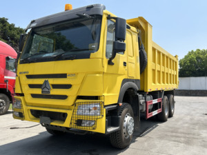 Camión Volquete HOWO 8*4 Usado, 40 Toneladas, 12 Ruedas, Camión de Basura de Servicio Pesado para Construcción con Motor de 371HP - Product Image 3