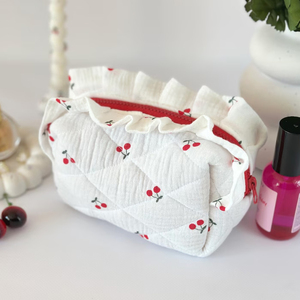 Bolsa de Cosméticos Cottagecore con Cierre, Hecha a Mano, Ecológica, Diseño Bohemio con Volantes, Estampado de Cerezas, Estilo <span class=keywords><strong>Coqueta</strong></span>, Precio Competitivo - Product Image 1