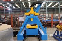 Débobineur compact pour machine de profilage – Équipement de production de tôles de toiture en fer et acier, peu encombrant