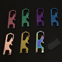 Mini-cadeaux promotionnels : Gadgets de survie EDC multifonctions 8-en-1 pour l'extérieur – Couteau porte-clés