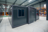 Maison conteneur extensible grise de 20 pieds, moderne, en promotion, avec salle de bain et cuisine, disponible en 20 pieds et 40 pieds, pour le glamping, usage résidentiel et ADU