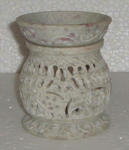 Brûleur d'arômes en pierre savonneuse indienne pour la décoration de la maison - Product Image 1