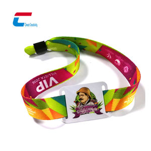 Logo personnalisé RFID NFC Carte Bracelet Polyester Tissu Tissé RFID Tag Bracelets pour Événement Festival - Product Image 1