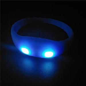 Silicone LED vòng đeo tay cho lễ hội sự kiện âm thanh kích hoạt nhấp nháy Rave Đảng trang trí điều khiển bằng giọng nói LED nhấp nháy dây đeo cổ tay - Product Image 4