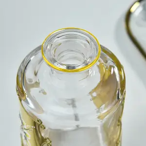 N23 लक्ज़री रियल गोल्ड इनेमल डिकैन्टर बोतल वाइन ग्लास सेट क्रिस्टल ग्लास से निर्मित व्हिस्की टकीला ब्रांडी के लिए क्लासिक डिज़ाइन