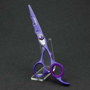 กรรไกรตัดผมมืออาชีพสีม่วง สแตนเลส ใบมีดคม ด้ามยาว กรรไกรตัดผมแบบแบน สำหรับใช้ในร้านเสริมสวย - Product Image 4