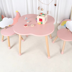 Mobilier de Chambre pour Enfants de Crèche : Table et Chaises en Bois pour l'Étude, la Lecture et les Fêtes - Product Image 1
