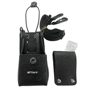 Estuche de Transporte de Cuero RLN5383A con Presilla para Cinturón y Anillos en D para Walkie Talkie DP1400 GP3188 DEP450 CP200D - Product Image 4