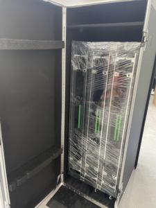 โต๊ะบูธดีเจแบบพกพาทำจากอะลูมิเนียมโค้ง P1.8 P2.5การแสดงบนเวทีสำหรับงานคอนเสิร์ตไนท์คลับ - Product Image 2