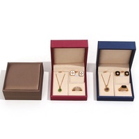 Boîte en cuir artificiel pour la Saint-Valentin Boîtes à bijoux personnalisées Emballage de boîte de collier de mode