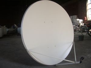 Antenne parabolique numérique HDTV Ku Band 150 cm pour télévision extérieure - Product Image 3