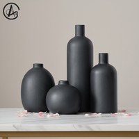 ARM LVG Wabi-Sabi Décoration d'intérieur rustique, design organique, ensemble de vases à fleurs en céramique de porcelaine noir mat, plusieurs tailles