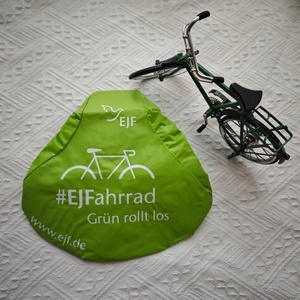 Zadelhoesjes Werbe-Fahrradsattelüberzug mit Eigenem Logo Wasserdicht Faltbar Öko-Recycelt RPET PVC Grüner Fahrradsitzbezug - Product Image 3