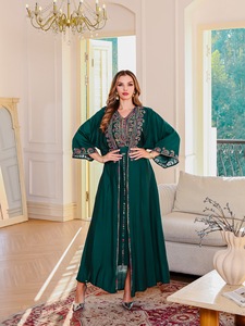 Store Treasures Elégante Abaya brodée arabe Robes musulmanes festives deux pièces pour femmes Robes du Moyen-Orient grande taille - Product Image 4
