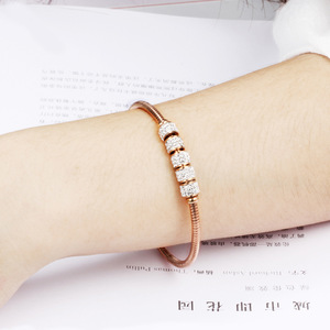 Pulsera Minimalista Europea Americana con Cadena de Serpiente de Diamantes de 3 mm, Cierre Magnético de Aleación de Cobre, Oro Rosa de 18K, Joyería Unisex para Regalo - Product Image 3