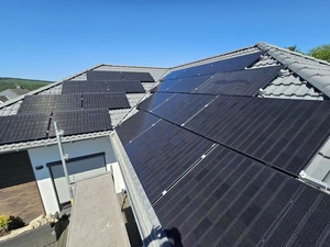 Ucrania: Kit Completo de Sistema de Energía Solar de 5kW para el Hogar, en Oferta, con Opciones de 10kW, 20kW, 30kW, 50kW y 100kW de Energía Híbrida - Product Image 5