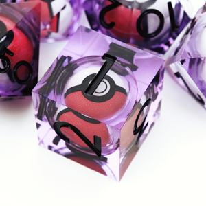 Ensemble de dés en résine faits à la main sur le thème Pokémon, à bords vifs, avec noyau liquide rotatif, dés de collection pour jeux de rôle, 7 pièces, dés de D&D de qualité supérieure - Product Image 6