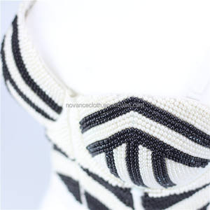 Novance-Top corto con tirantes finos y diamantes de imitación para mujer, ropa interior sin mangas con logotipo personalizado, para compras en línea en Alibaba - Product Image 4