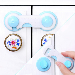 Productos de seguridad para niños, incluyendo cerraduras antipinzamiento para bebés y cerraduras antiaapertura para cajones de refrigeradores. - Product Image 1