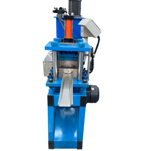 Machine entièrement automatique <span class=keywords><strong>de</strong></span> bande <span class=keywords><strong>de</strong></span> volets roulants <span class=keywords><strong>Guide</strong></span> <span class=keywords><strong>de</strong></span> porte <span class=keywords><strong>de</strong></span> volet roulant faisant la machine <span class=keywords><strong>de</strong></span> formage <span class=keywords><strong>de</strong></span> rouleaux - Product Image 1