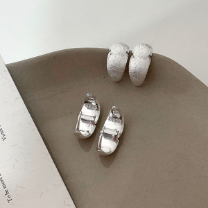 Boucles d'oreilles en argent sterling 925 en forme de goutte d'eau pour femmes, bijoux minimalistes à porter au quotidien - Product Image 4