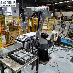 Robot sáu trục của nhóm CNC + Máy hàn laser giải quyết những thách thức của hàn có độ chính xác cao và hiệu quả cao. - Product Image 3