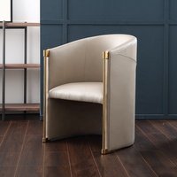 Fauteuil simple en cuir doré et au design italien traditionnel, fauteuil de luxe pour salon, villa