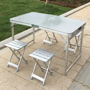 折叠桌便携式铝桌，配有四个折叠铝椅，用于野营，海滩，后院，派对和野餐