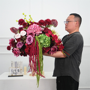 Boule de fleurs artificielles en soie rouge réaliste DKB Design, décoration de mariage et fournitures, centre de table pour événements - Product Image 1