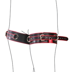 Juego de esposas y correas de cuero rojo y negro, kit de sujeción BDSM para juegos de rol y fetiches para parejas, ¡muy vendido! - Product Image 3
